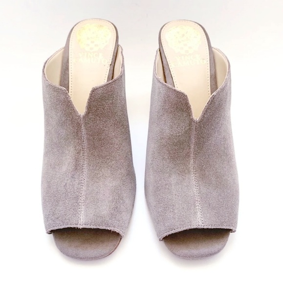 Minimalist Chic Vince Camuto Mule Sandals - Picture 4 of 5